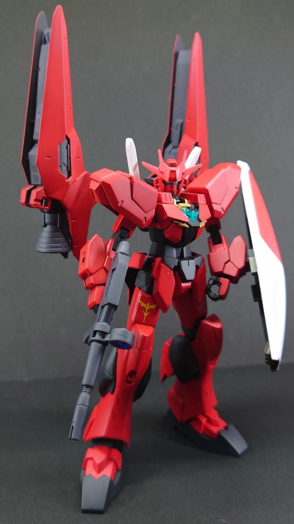 背部ブースターを展開するとこんな感じ今回装甲裏も黒で塗るって事に初挑戦したんですけどなんかよくわからないですね締まって見えるっちゃ見えるけど…うーん…