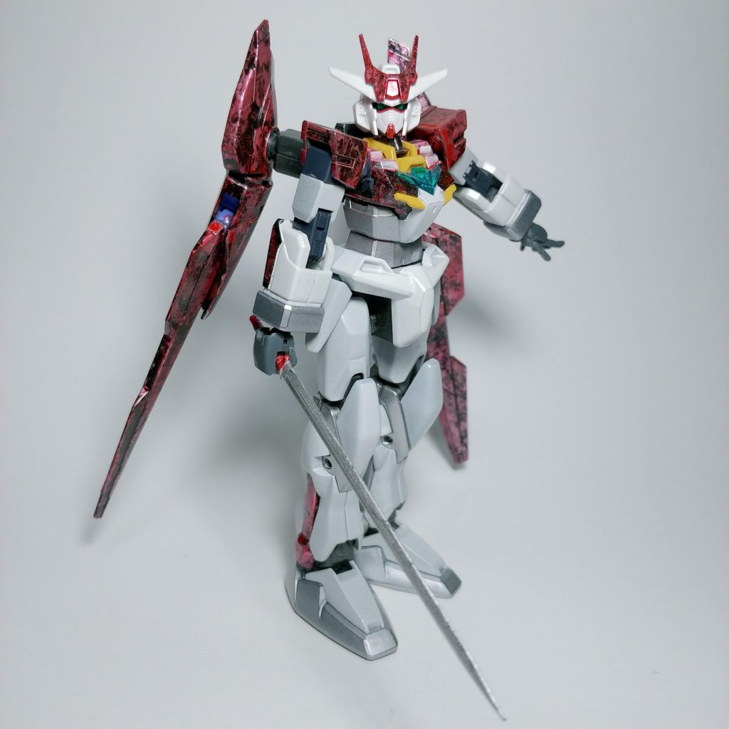 アーマーパージの閃光モード。コアガンダムメインの上半身とデュエルガンダムの下半身のバランスが悪い(斜めのポーズは下半身太りを誤魔化すため)つーか、羽の中に塗り忘れあるじゃんw