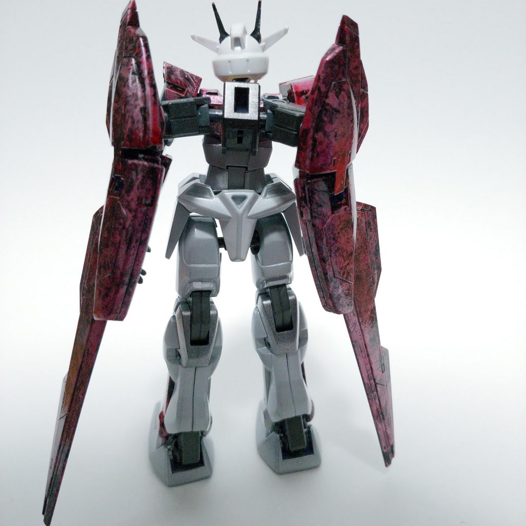 羽はなんか余ってたアイズガンダムのものを使用。