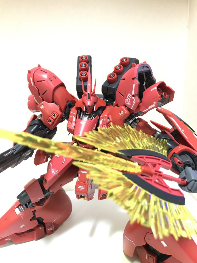 ビームトマホーク③シナンジュと同形状なので付け替えてみました個人的にはこっちの色のが好き