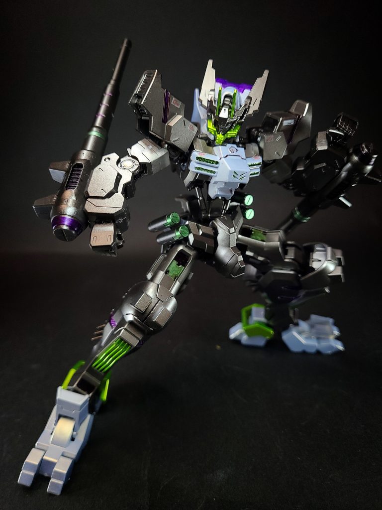 実はデザインは2018年の元旦、線画ではあったが公式ツイッターで公開されていた。機体名が伏せられていたため、公開直後からASW-G-70 ガンダム・セーレではないかと言われており、新しいガンダム・フレームがHGで発売するとしてシルエットが公開されてから、それがアスモデウスであると発表されるまでもやはりセーレが立体化するのではと考えられていた。ウルズハントに登場予定。現時点では誰がパイロットであり、どの陣営に所属しているのかは不明。