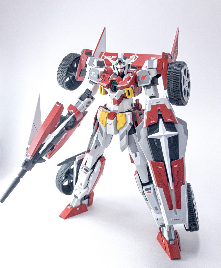 変形前タイヤとウイングが大きめなので、違和感のないシルエットにするのが難しかったです💦