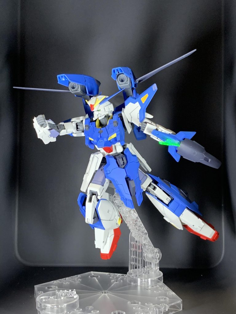 なるべくZガンダムよりの塗装にして、シロッコとの戦った後エゥーゴで強化、改修のイメージで作りました！