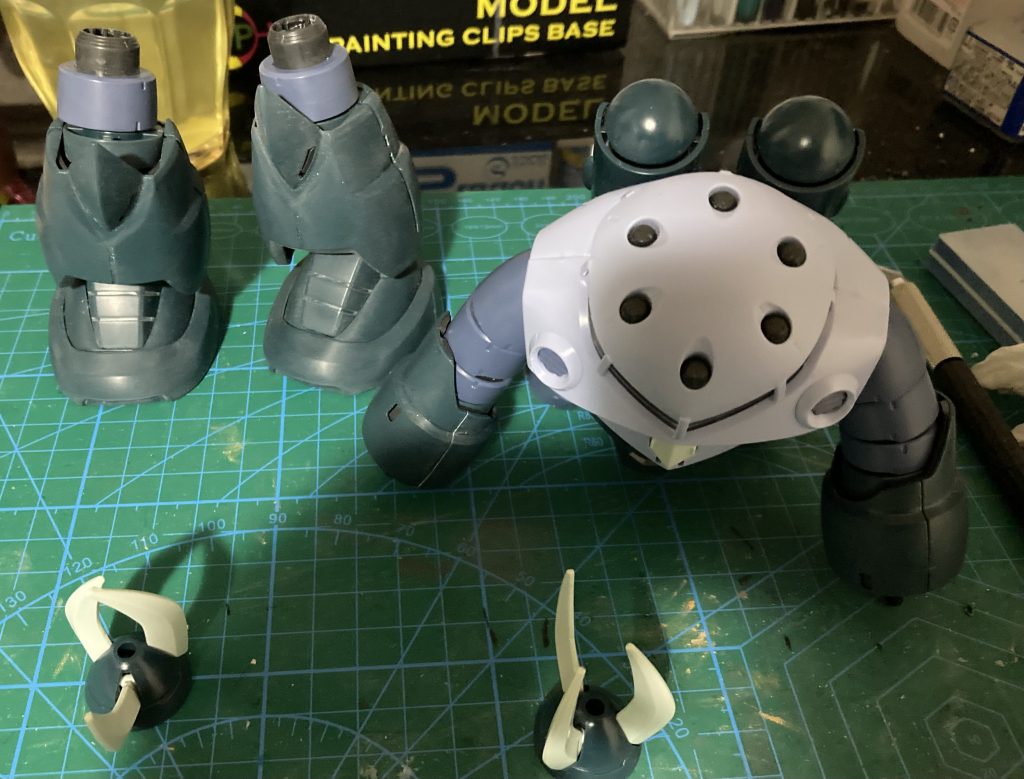 ヤスリは400→600→800→1000表面処理を真面目にやったのも初めてです。ここから2000番で水研ぎして、フィニッシュプレートでツヤ出ししてます。