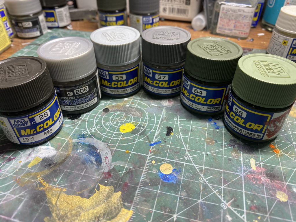 使用色はこんな感じで。グレー部分はバイオレットグレーに少しだけ黒入れて調色しました。