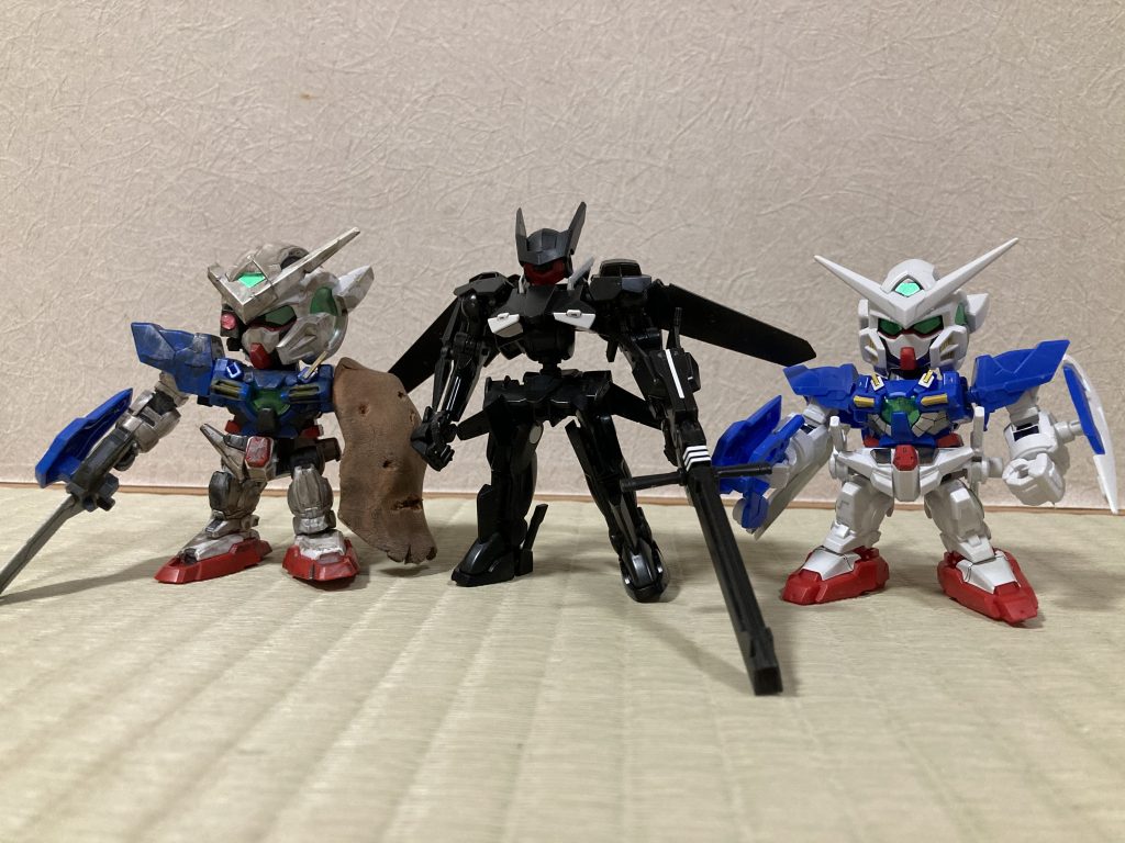 最終的なサイズ感。BB戦士、今作、EXスタンダードと。 個人的には遊べるので大満足の出来になりました。