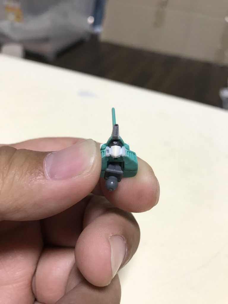 頭部の改修...   細かくて見えません😭