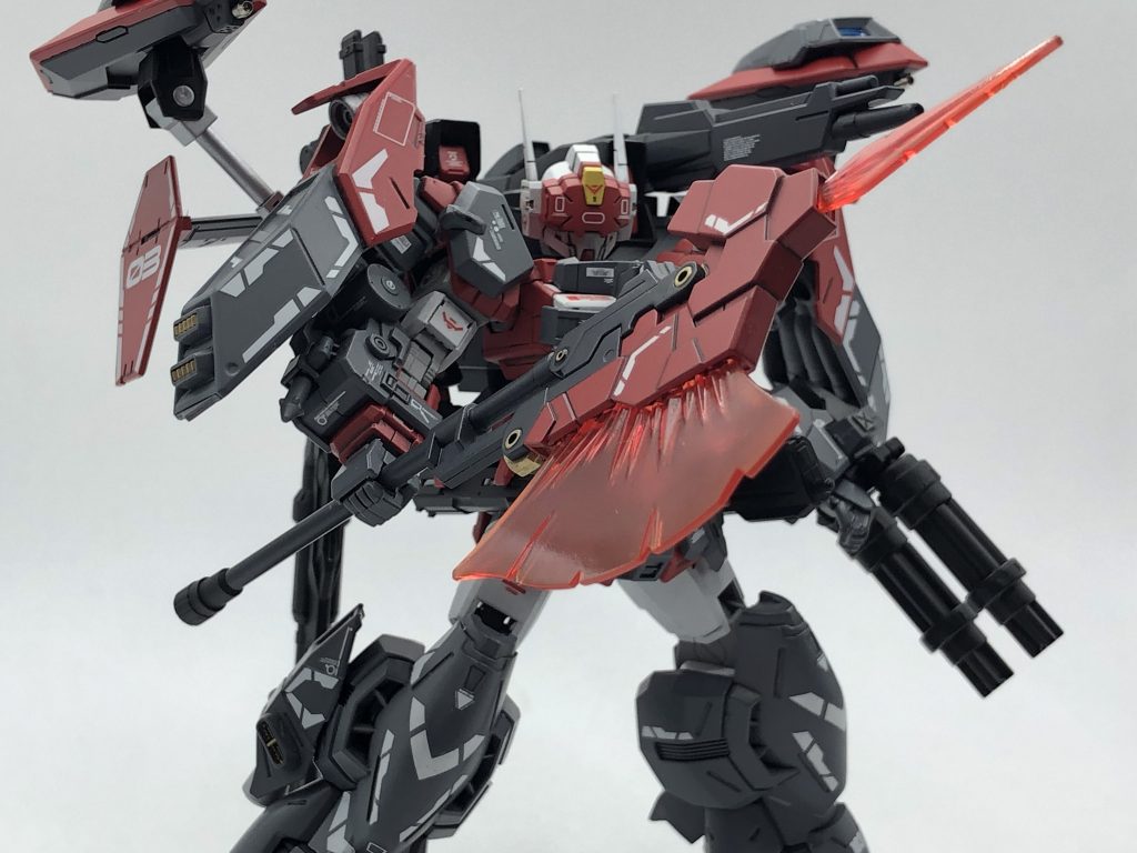 武装1 ビーム・アックス本機の特徴である大型の武器。大型故に取り回しはあまり良く無いが威力が非常に高く、シールドごと両断できる。