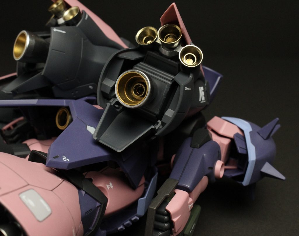 背部スラスターもバーニアモリモリです。