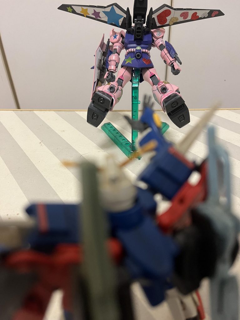 もしアスラン脱走がライブグフだったら！レイ「アスランは既に錯乱している！！」シン「(そんな機体で)逃げんなよ！　基地へ戻れ！(ザフトの正気が疑われるだろ)」