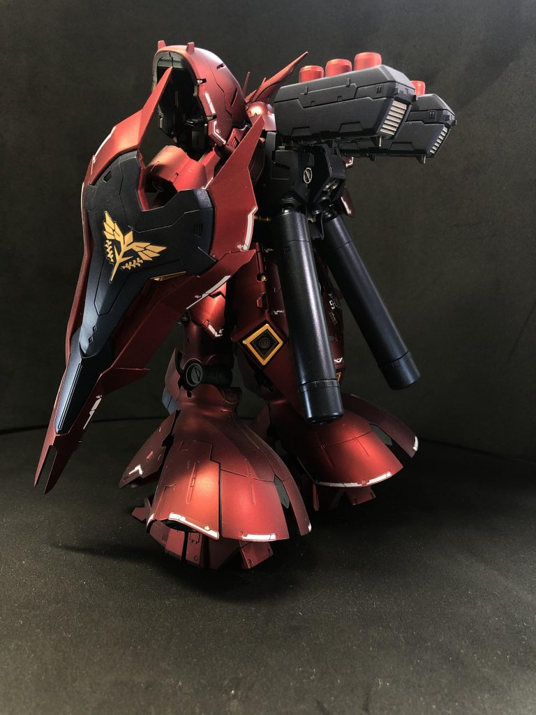 RG サザビー–2枚目/制作者：アマギ