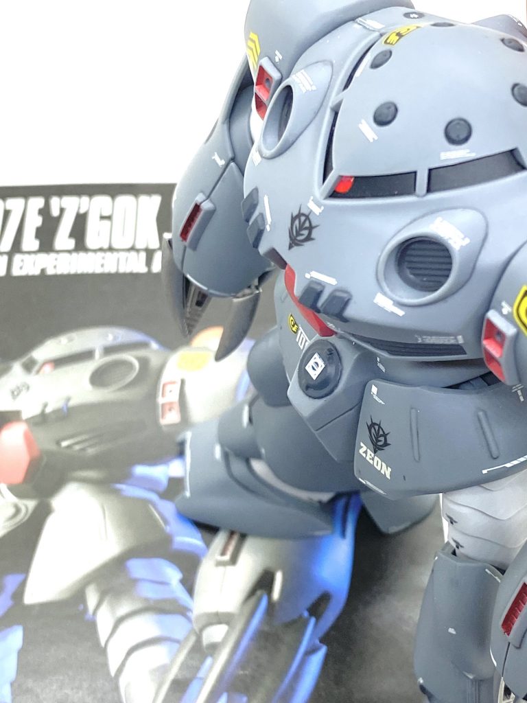 最後は説明書と。ズゴックEのHGUCも古いキットの部類でそれほど動かないのですが局部周りや腕部の色分けや独特のプロポーションなどの再現など長所の方が多く、ハイゴックと一緒に飾りたくなります。コクピットハッチやバーニア内部の赤と腹部の白だけでも塗れば良い感じになり、満足出来るとも思います。0080シリーズも中々手に入りにくくズゴックEも最近は全く見ないのですが・・・サクッと作れますがディテールも細かく見かけたら買った方が良い一品です。ハイゴックはズゴックEより合わせ目も挟み込みの箇所が多く、難易度が高いキットですが是非作ってルビコン作戦の痕跡を追っていきたいですね。ご覧して頂きありがとうございました。