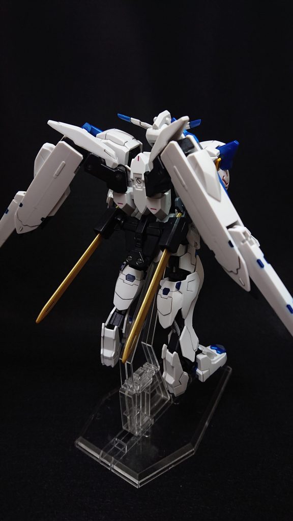 部分塗装にタミヤのエナメル塗料・フラットブラック・ダークグレイ・ロイヤルブルー・クロームシルバー・メタリックブラウンセンサー部分にはMr.メタリックカラーGX・メタルピーチ