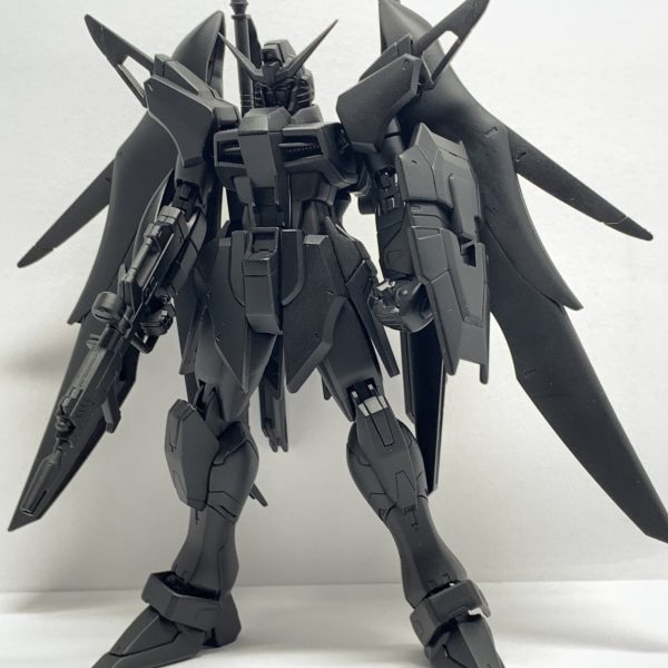 こんばんは神宮寺玲那です。HGCE デスティニーガンダムの黒サフが終了しました。多少の塗り残しと失敗したところがありますが、まぁ妥当な出来ですね。残るは本塗装とデカール、クリアーコートなのですが肝心のクリアーを買ってないことに気付きました……てへ()来月に完成予定なので大した問題ではないのですが(((（2枚目）