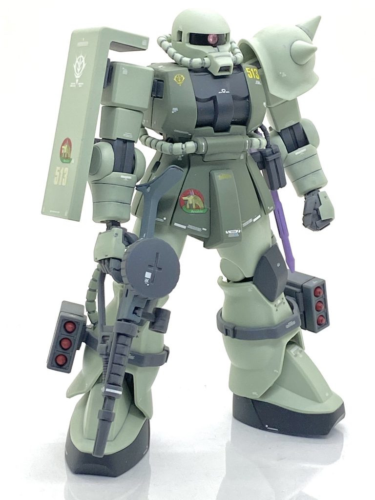 ですが・・・明るいグリーンですと白のコーションだと目立ちにくくちょっと失敗したなと思いました。汚しも入れようか?とも考えましたが今回は前に作りましたイフリート改や今作っていますフライルーの合間にちょこちょこ作っていたので入れませんでした。