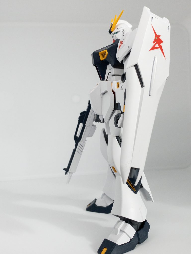 ディティールも必要最小限でスマートな印象。いろんなアプローチで何個か作りたくなる手軽さがEGのいいところかな。 