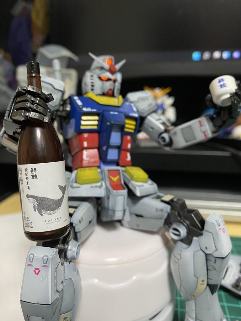 酔っ払っているか、LEDが光っているか、どちらなのかはご想像にお任せします