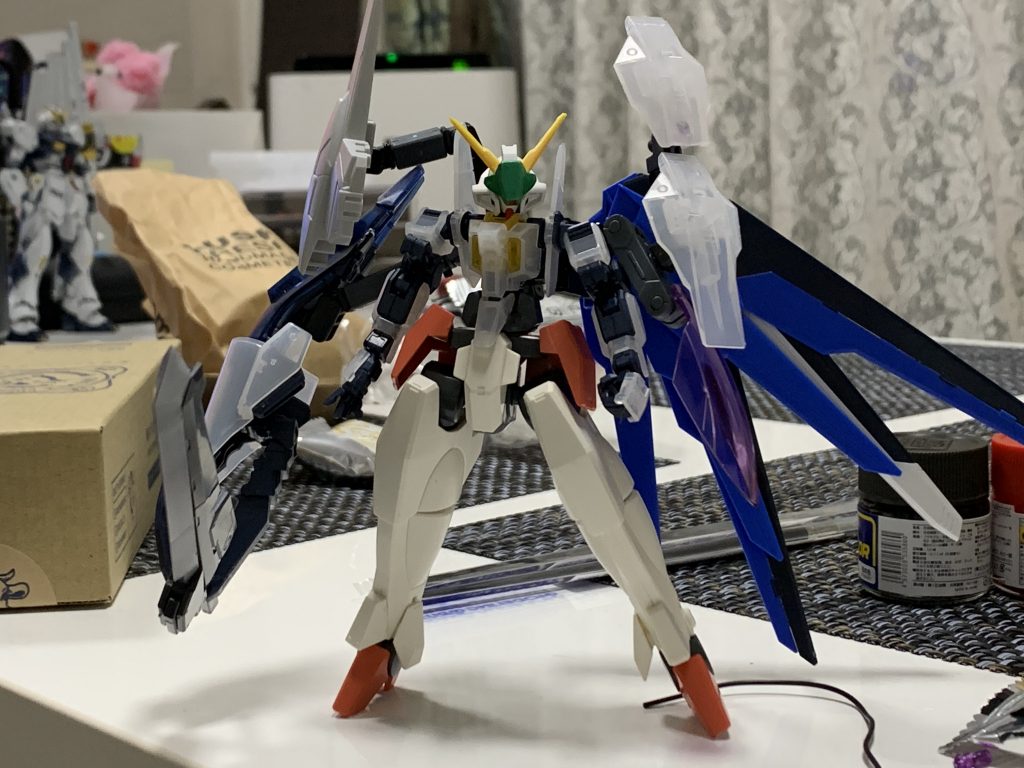 スタゲのツノがすんごい粘土みたいに簡単にポキポキ折れる経年劣化に会い急遽新しいアンテナを製作ボールデンアームズやらなんやらかき集めて色々作成(雑ほんとサブアームはそれっぽいパーツが全然見つからなくて大苦戦しました…トホホ…