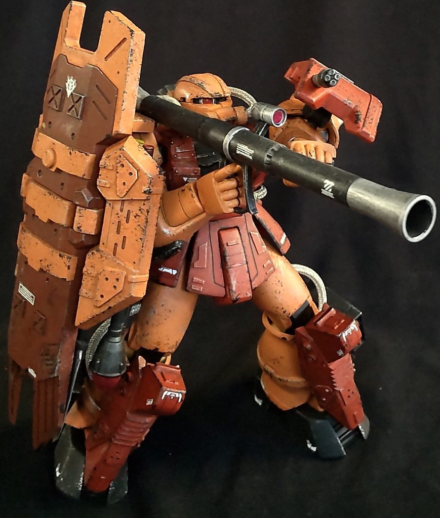 ザクバズーカ構え。