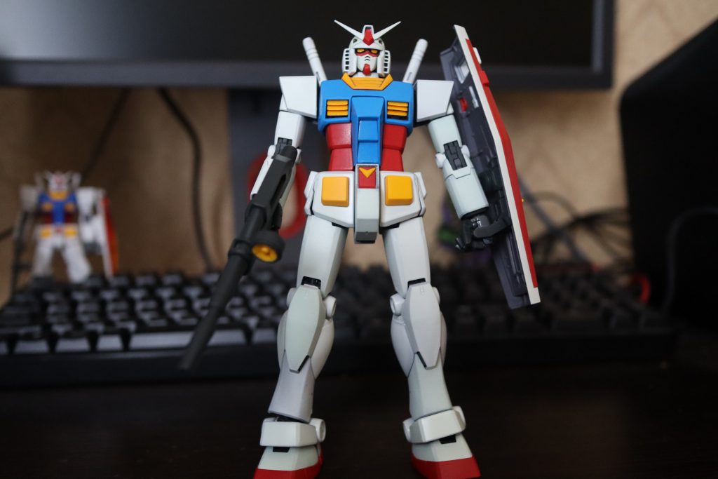 正面青クレオススカイブルー　赤GXハーマンレッド　白ガンダムカラーRX-78  黄色ガンダムカラーRX-78 グレーRLM74クレオスグレーグリーン　サフメカサフヘヴィー
