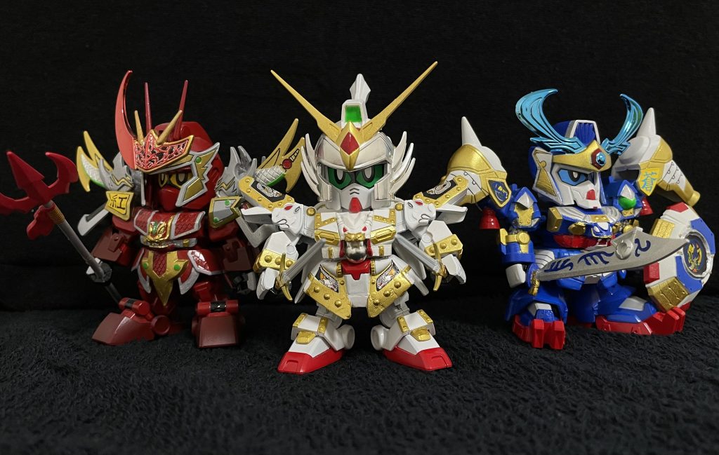 白龍、赤龍(紅龍)、青龍(蒼龍)を並べてみました。カッコいいなぁ。頑張ってよかったなぁ。