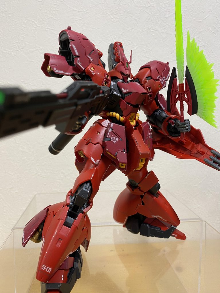 バーニア系はゴールドで統一しています。スタンドがあれば良かったなと、今さら後悔…。