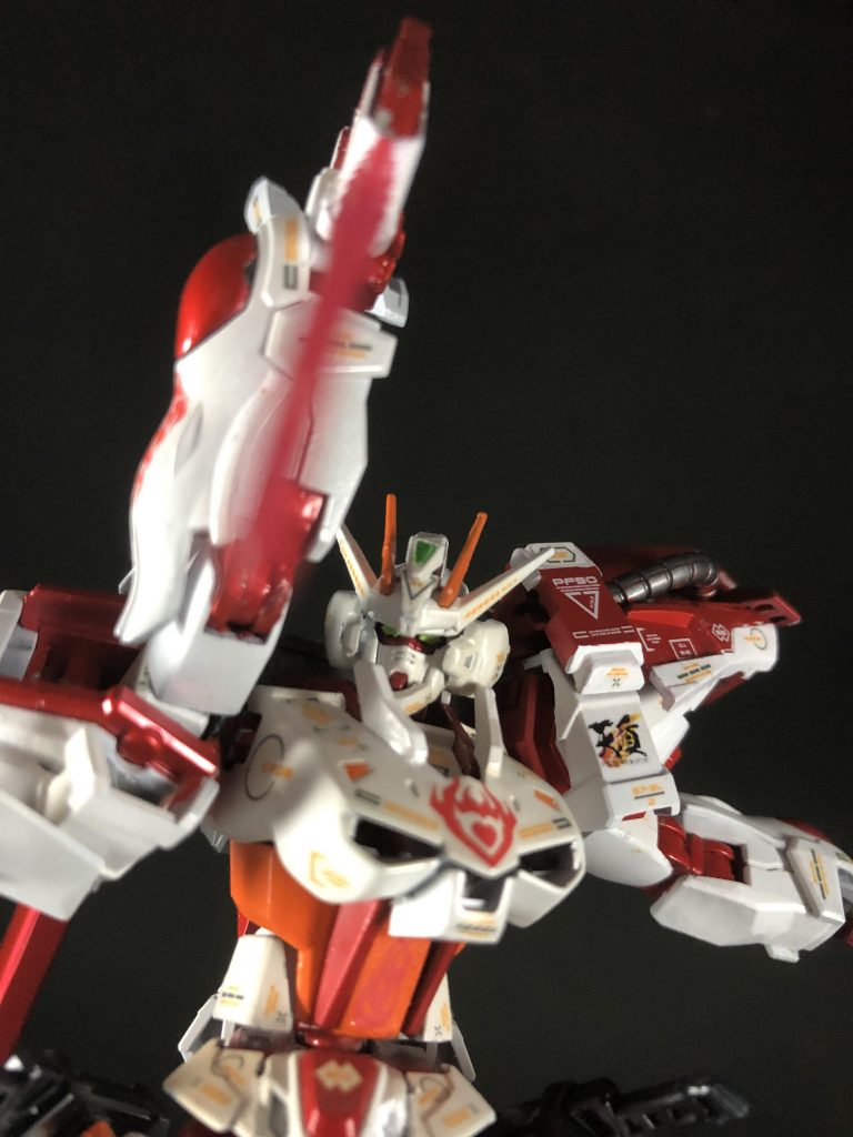 クナイなので投げるよりかはこういう接近戦っぽいポージングが映えますね〜