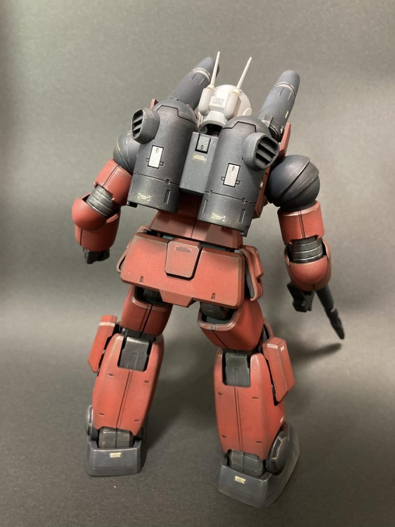 バックショットウェザリングはドライブラシとウェザリングマスターで行いました。やりすぎたかな、と思いましたが写真でみるとそうでもありませんでしたね。