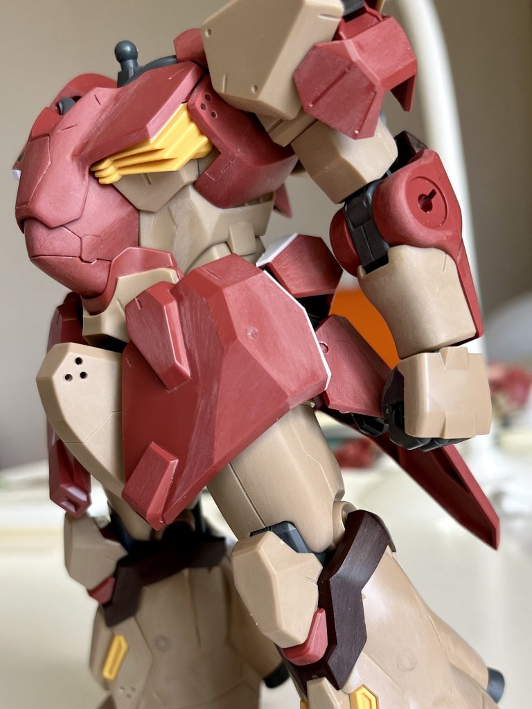 下腕のライン変えてます