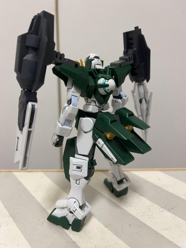 ガンマカで部分塗装はしてますが、ストレートに組んで、墨入れしただけ。無改造です。