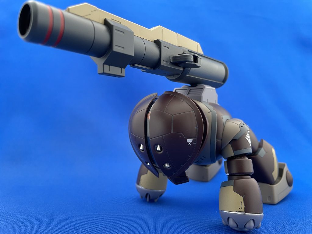 長距離伏撃戦形態背中にガルバルディリベイクのキャノンを中折れ式にして装備しています要地まで隠密行動で移動し、敵の予想進路を砲撃できる位置に展開長距離からの砲撃により一方的に敵戦力を削るための装備です