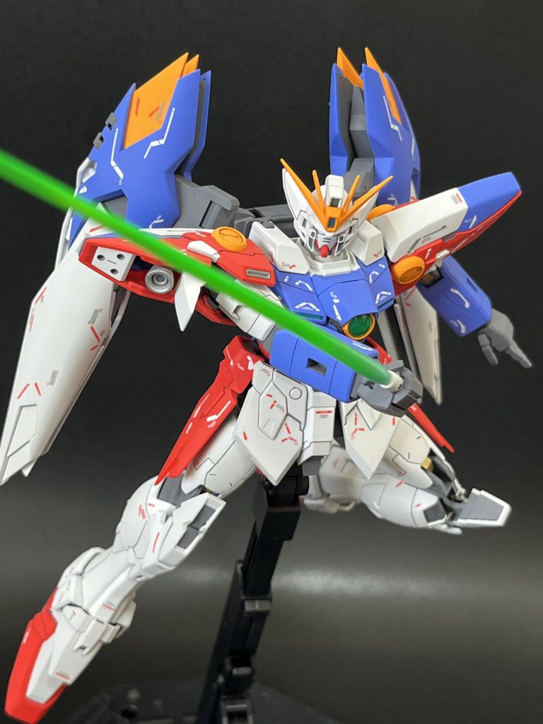 塗装後に一度クリアーで保護したので、前作よりスミ入れしやすく、デカールも綺麗に貼れたかなと思います。