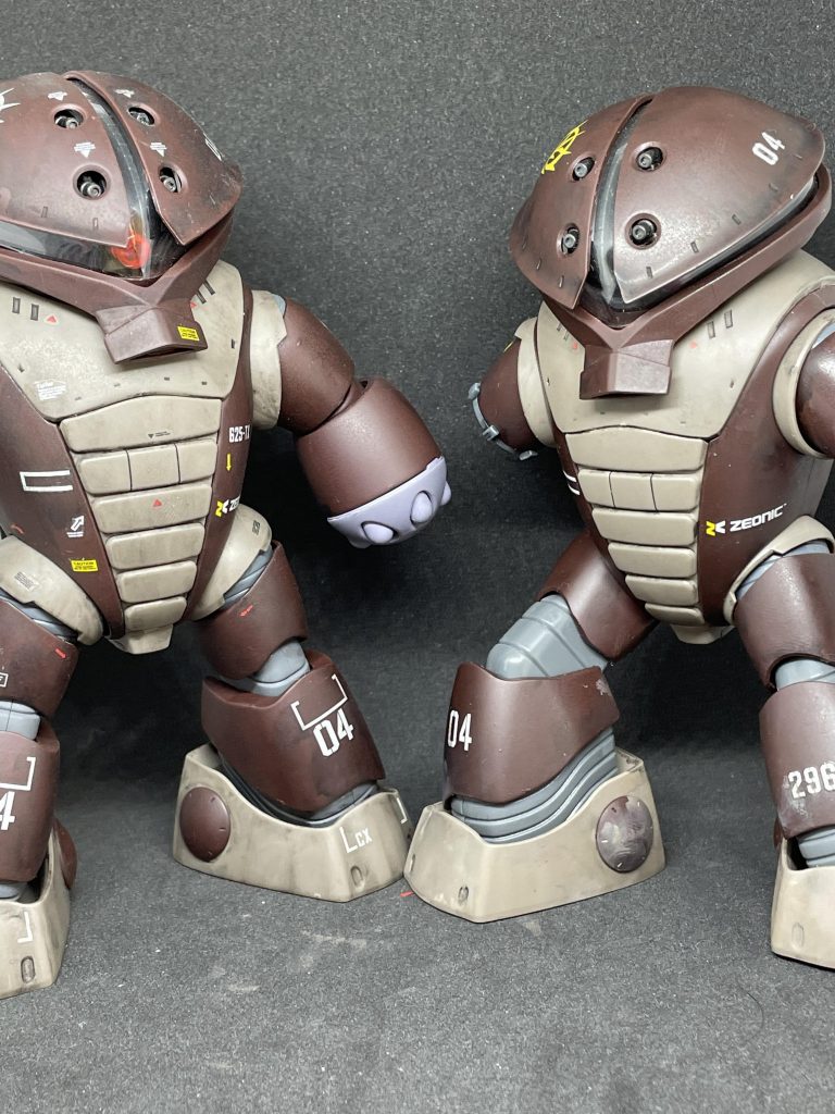 ①と②で仲良く2ショット。かわいいねぇ、たまらんねぇ。