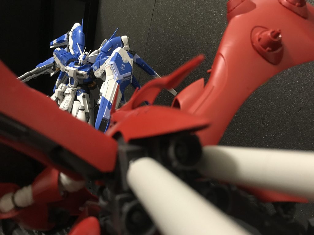 ガンダム…？貴様の声は！？アムロか！？