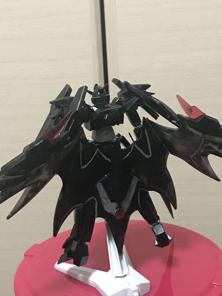 背面AGE2ダークハウンドにMSシドの要素とステルス技術が搭載された機体の特徴を取り入れています