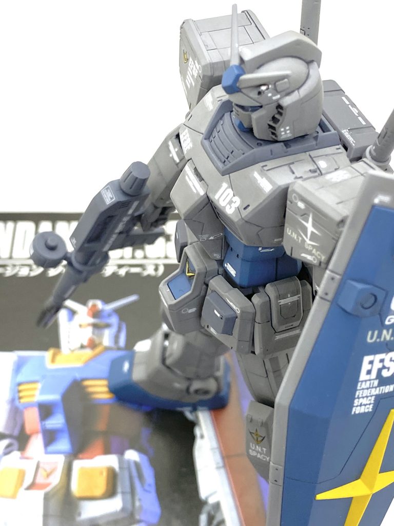 最後は説明書と。ルナツーでテスト運用されているとMGの説明書に記載してあったのでR2や小説版でアムロが乗っていましたからWBにペガサスのマーキングも考えたのですが敢えて入れずU.N.T.SPACYという地球連邦軍の極秘計画コードのテスト機にしています。トリコロールカラーもいいですが・・・兵器色の強いG-3の魅力も凄く、Ver.G30thの凄まじいモールドもあるので初めて自分の納得できるG-3ガンダムを作る事が出来ました。RX-78は2号機、3号機と作れたので1号機は旧HGUCで作ってみたいです。ご覧して頂きありがとうございました。