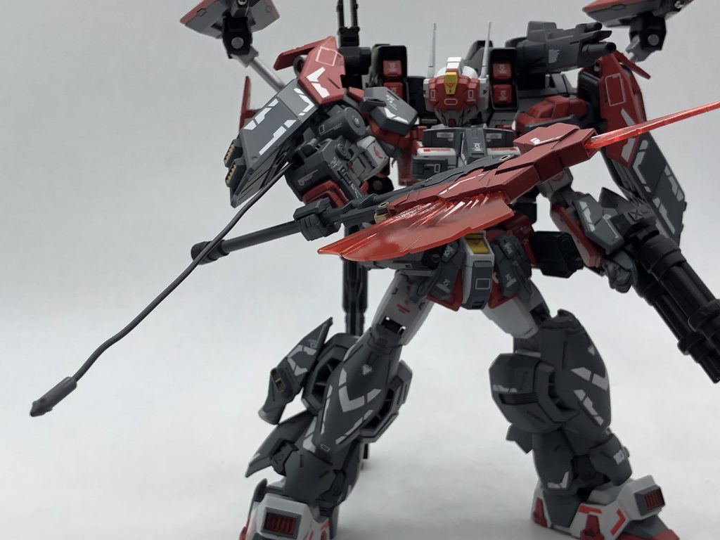 武装7 スタン・アンカーフルアームズライダー改と同兵装。目標に杭を突き刺し電流を流し込む。