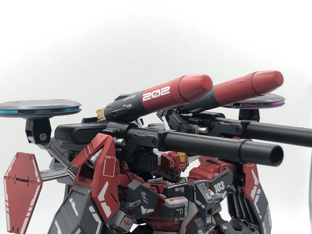 202大型ミサイルとんでもない破壊力の大型ミサイル。主に拠点攻撃などに使用される。とんでもない！