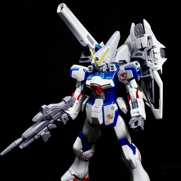 お菓子売り場”で買えるガンプラ!? クリスマス限定キットを