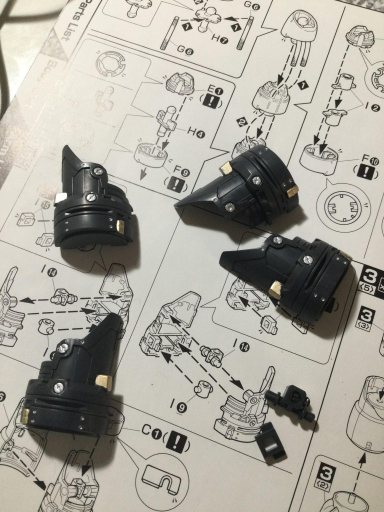 腕及び、足の部分は「メカサフ スーパーヘビィ」を使用しました‼︎こっちの方が好みかな?