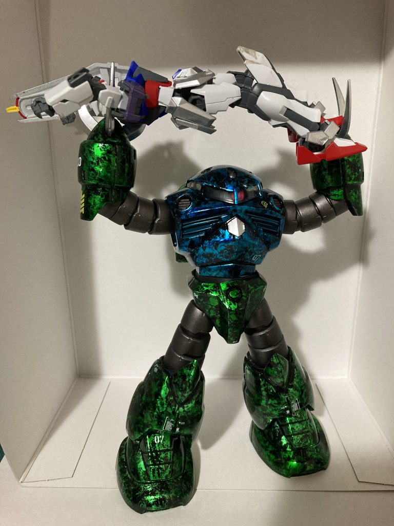 可動域も広く、安定感も抜群です。さすが名キットと言われるだけありますね。