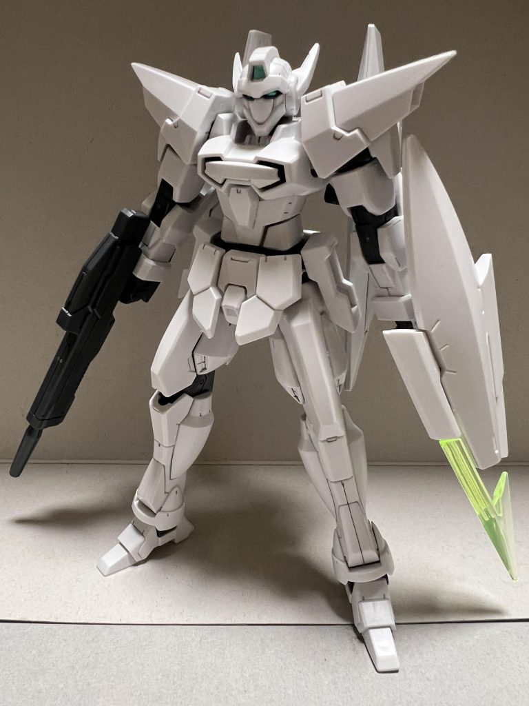 少し分かりづらいのですが武器はグレーのスミ入れペンです。