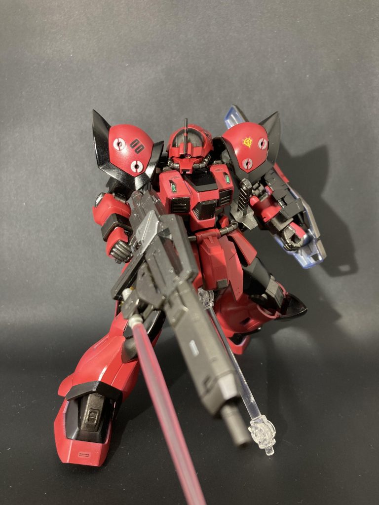 銃剣の様にビームサーベルを使用可能になっていて、より汎用性の高い機体にしました〜