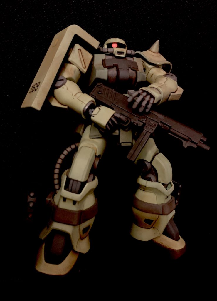 もちろん、汚れたザクも好きです。ザクは何体あっても困りませんw