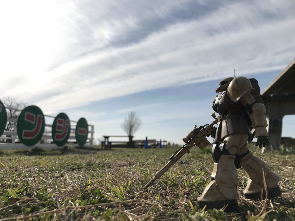 バンジージャンプの近くに来たザクI