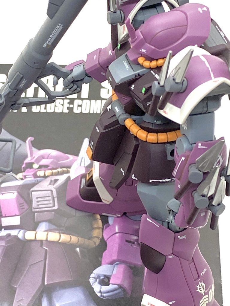 最後は説明書と。イフリート・シュナイドが出たおかげでシュナイドの元になりましたダグ・シュナイド機やオリジナルのイフリート、改、ナハト、イェーガーがキット化される様になり、これは凄い事だと思います。一昔前ですとイフリート系なんかは少数生産のガレージキットでしか立体化が望めず、しかも高い値段の為に欲しくても買えないし再版も望み薄の状況でしたが今はサイクルは長くなりがちですが再版も見込める上に手が届く値段なのでガンプラオジサンの自分には本当に時代が変わったと思いました(笑)。イフリート・シュナイドは今の状況ですと再版されてもすぐに売り切れてしまいますが、肩が大きく動く為にポージングが取りやすく、プロポーションも申し分ないのでガンプラファンは一度は作ってみても損は無いと思います。イフリートは８機ある設定でシュナイドも完成しノーマルやイフリート改、ナハトと作る事が出来たのでダグ・シュナイド機たイェーガーもカトキ風テイストで完成させて一緒に並べたいです。ご覧して頂きありがとうございました。