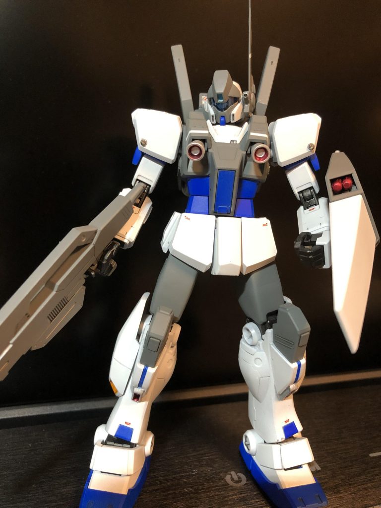 オリジナル要素として腕部はヌーベル仕様になっています（hguc mark2使用）肩のディティールもそれっぽく。