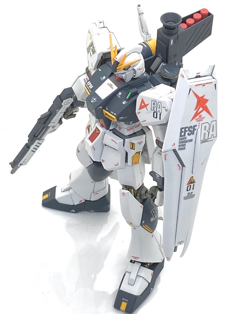 メタリック以外の部分は(クレオス)Mr.カラーGXスーパースムースクリアーを吹き付けております。