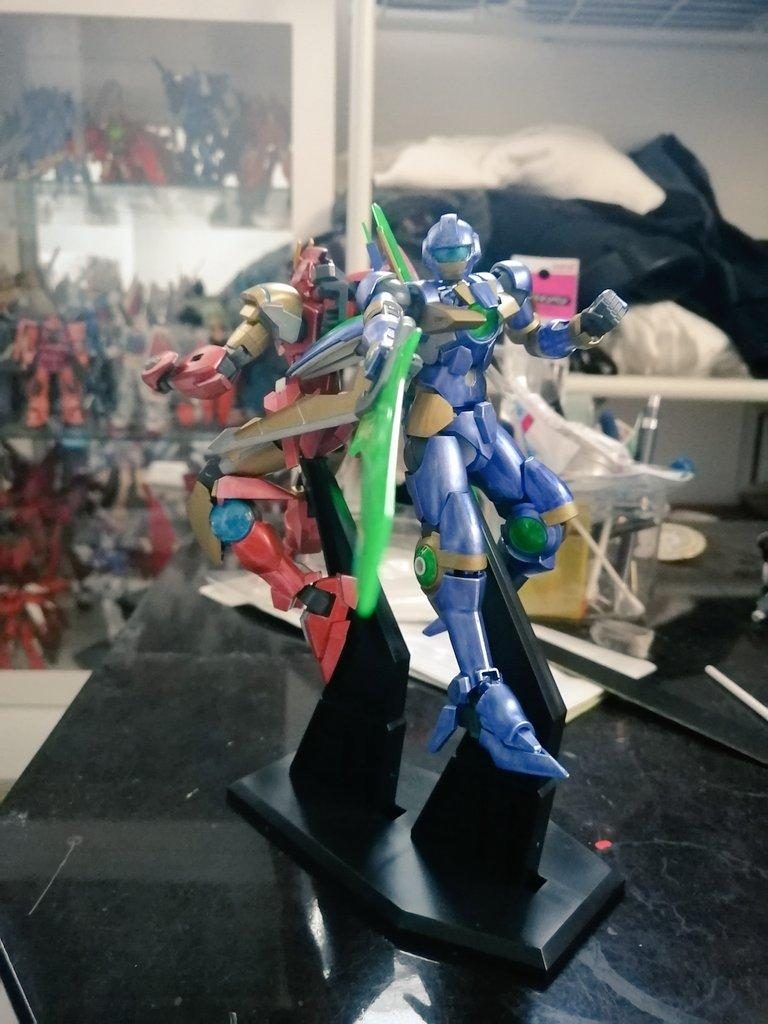 アイアンレスキューです。ベースの機体の系統を揃えたのでツーショットが映えます！