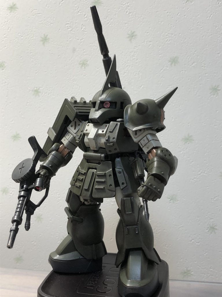 目には手芸用ビーズ使用。